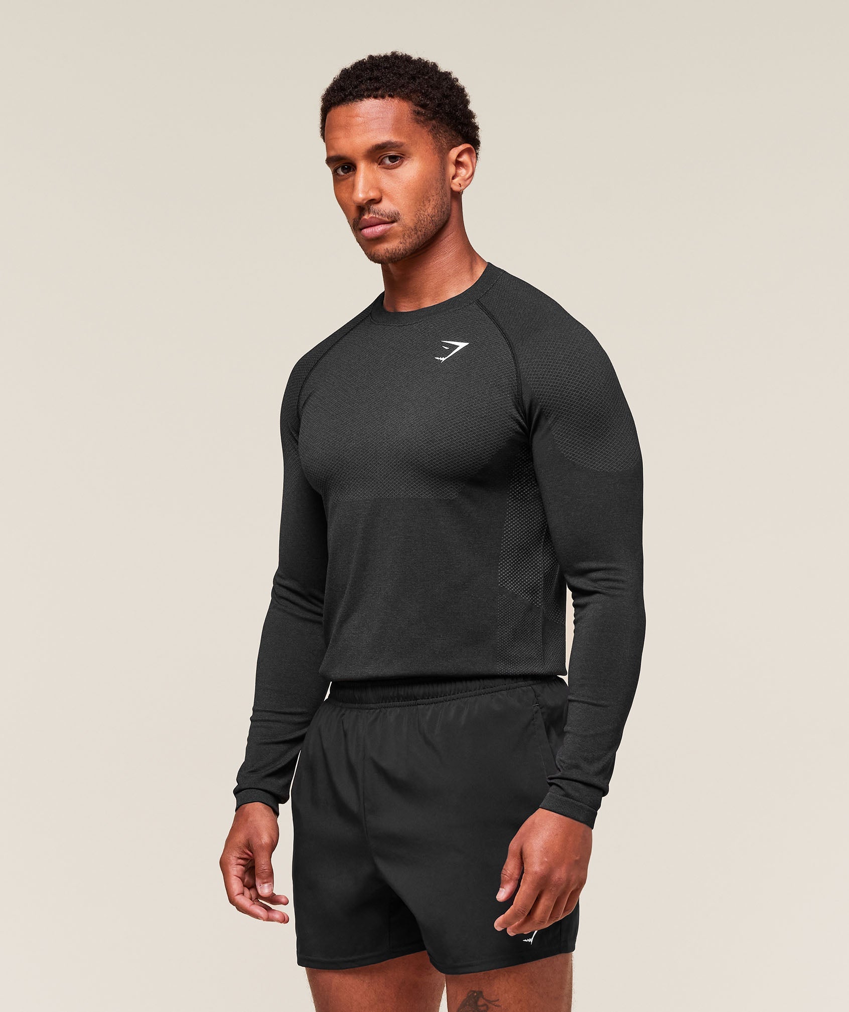 Gymshark Vital Long Sleeve T-Shirt 'Black Silhouette Grey'