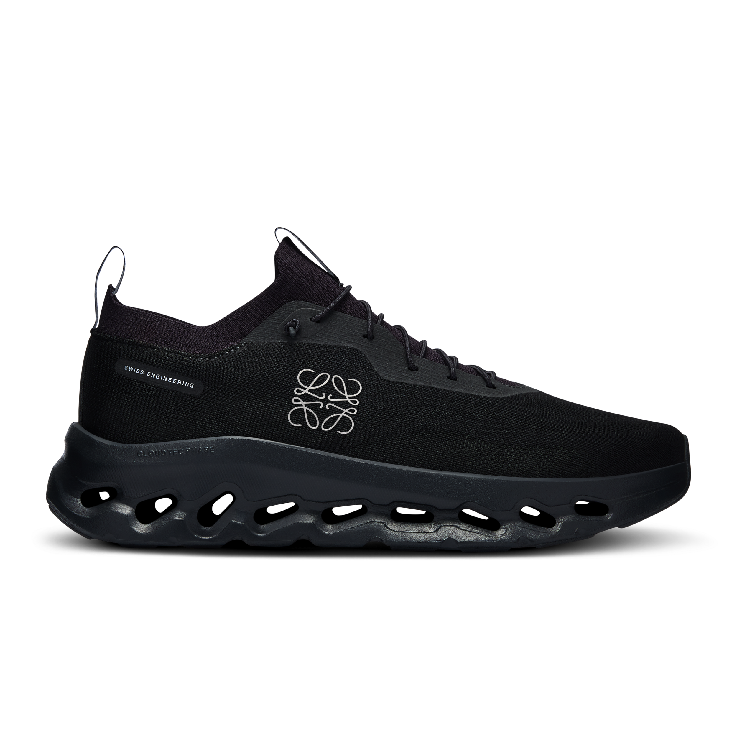 Cloudtilt LOEWE All Black M