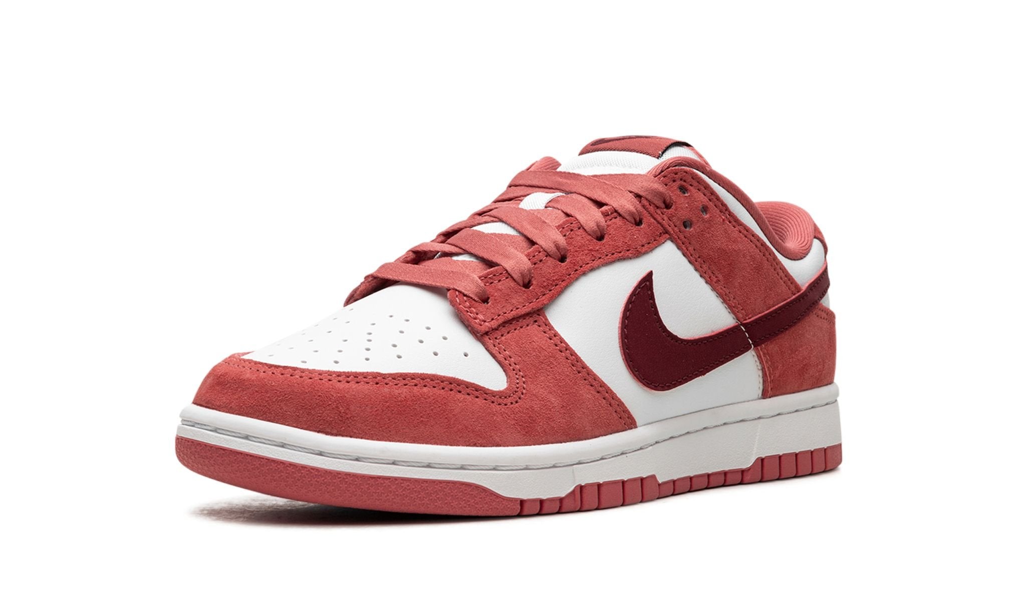 Wmns Dunk Low 'Valentine's Day 2024'