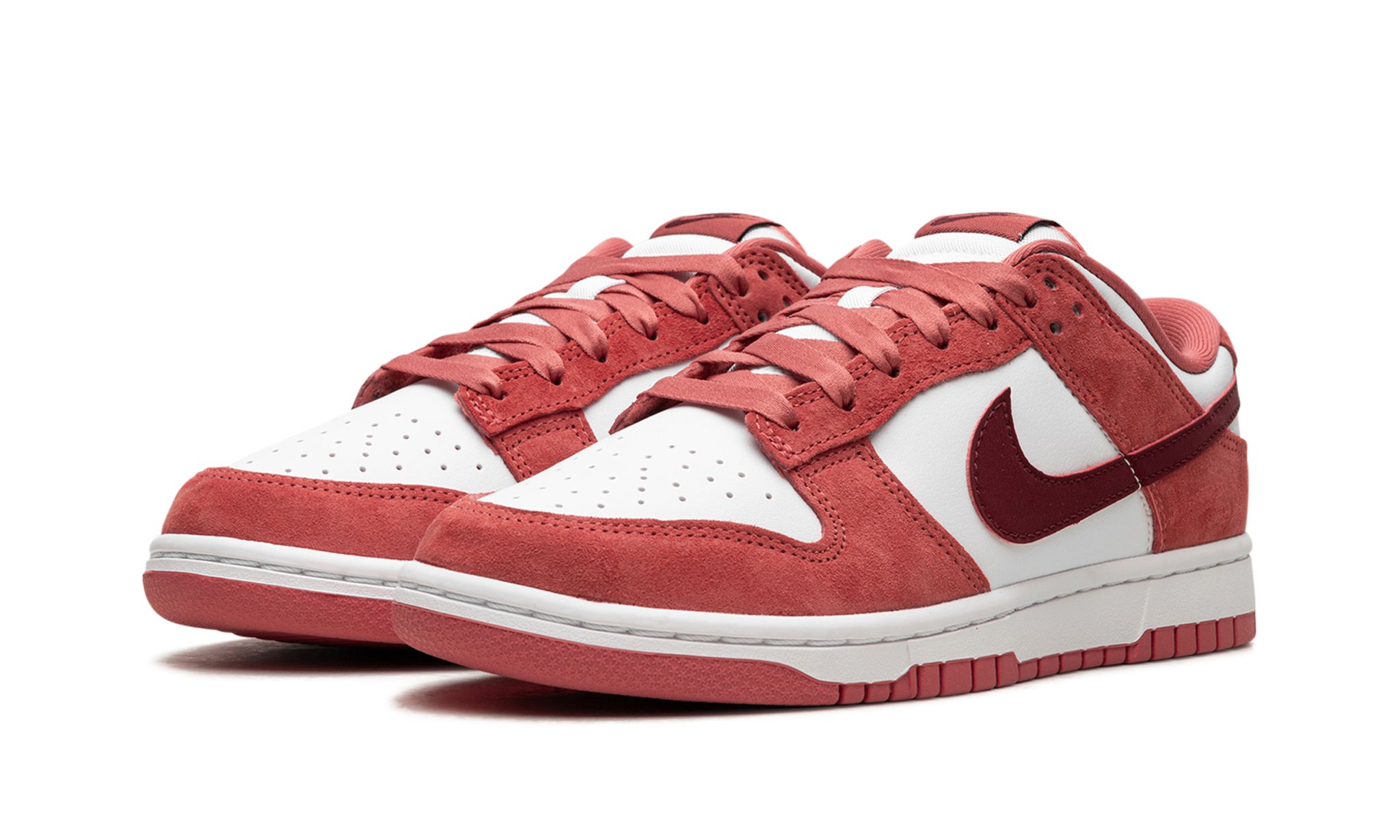 Wmns Dunk Low 'Valentine's Day 2024'