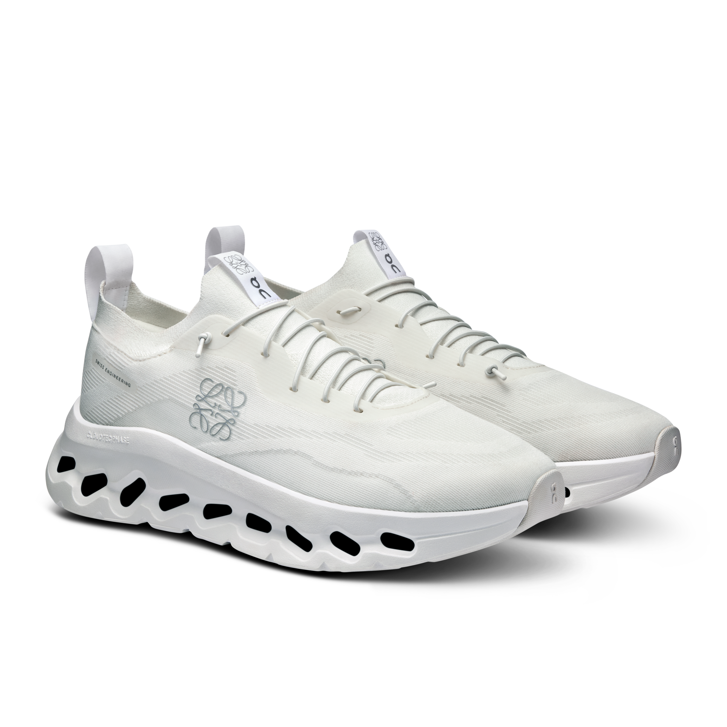 Cloudtilt LOEWE All White M